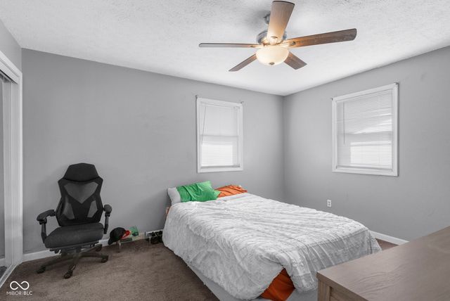 920 N Third Street, Austin, IN 47102