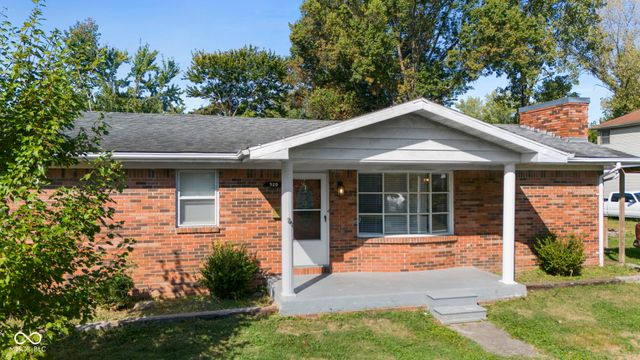 920 N Third Street, Austin, IN 47102