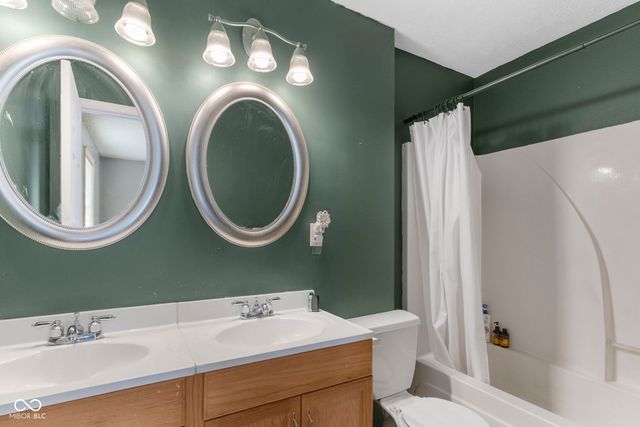 920 N Third Street, Austin, IN 47102