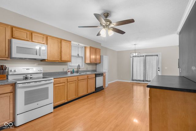 920 N Third Street, Austin, IN 47102