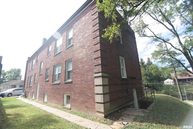 2006 7TH Street, East Moline, IL 61244