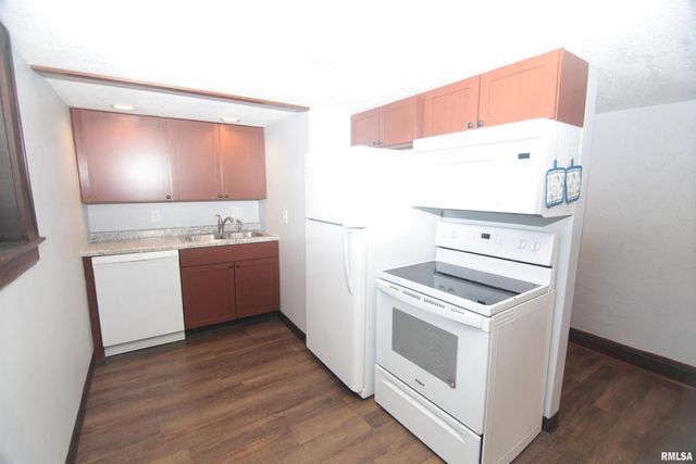 2006 7TH Street, East Moline, IL 61244