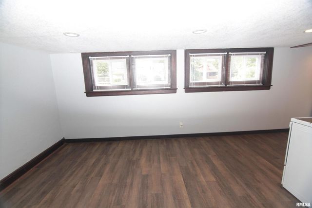 2006 7TH Street, East Moline, IL 61244