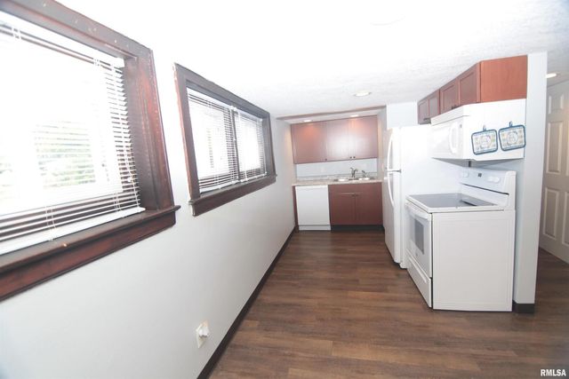 2006 7TH Street, East Moline, IL 61244