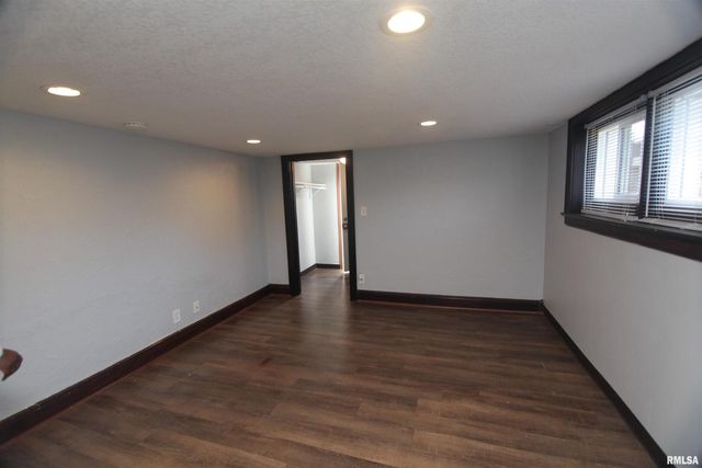 2006 7TH Street, East Moline, IL 61244