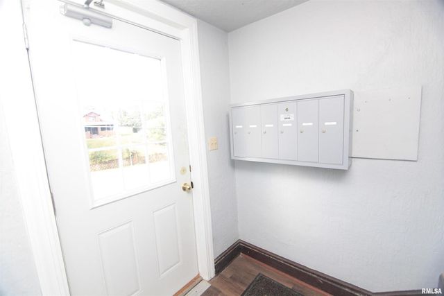 2006 7TH Street, East Moline, IL 61244