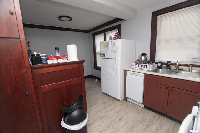 2006 7TH Street, East Moline, IL 61244