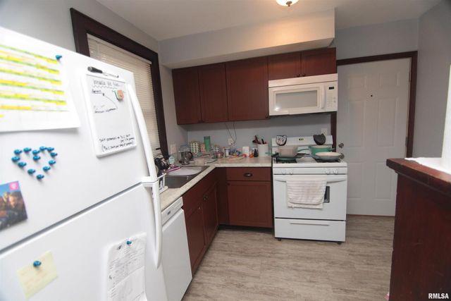 2006 7TH Street, East Moline, IL 61244