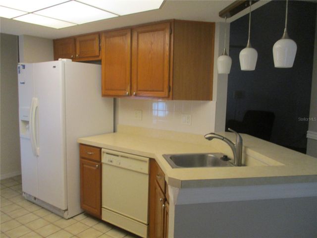 209 N BROCKFIELD DRIVE, Sun City Center, FL 33573