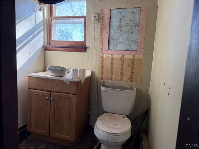 1222 State Route 49, Vienna, NY 13042