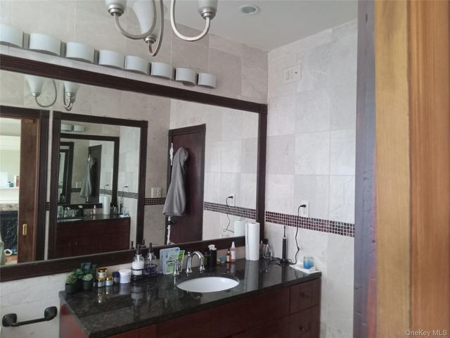 263 Hancock, Brooklyn, NY 11216