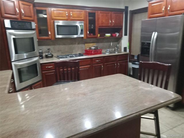 263 Hancock, Brooklyn, NY 11216