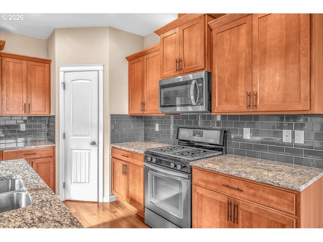 33955 Se VINE St, Scappoose, OR 97056