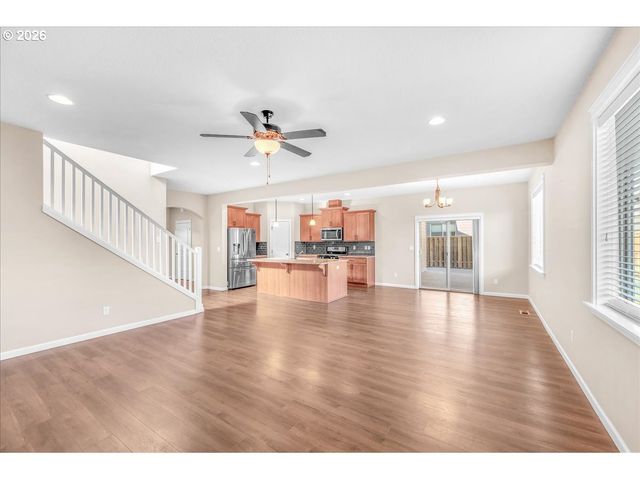 33955 Se VINE St, Scappoose, OR 97056