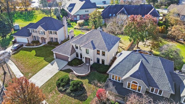 18 Newgate Avenue, Naperville, IL 60565