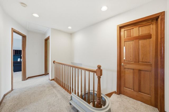 18 Newgate Avenue, Naperville, IL 60565