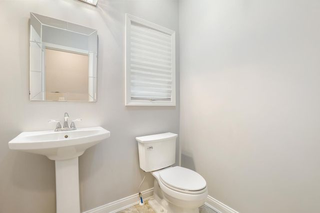 1070 Lakeview Drive, Hobart, IN 46342