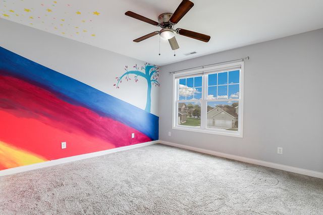 1070 Lakeview Drive, Hobart, IN 46342