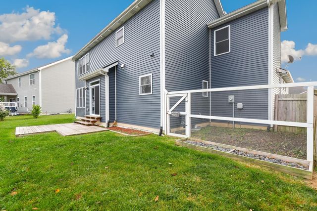 1070 Lakeview Drive, Hobart, IN 46342