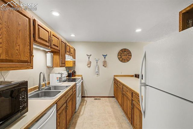 1140 Magic Lamp Way 3, Monument, CO 80132