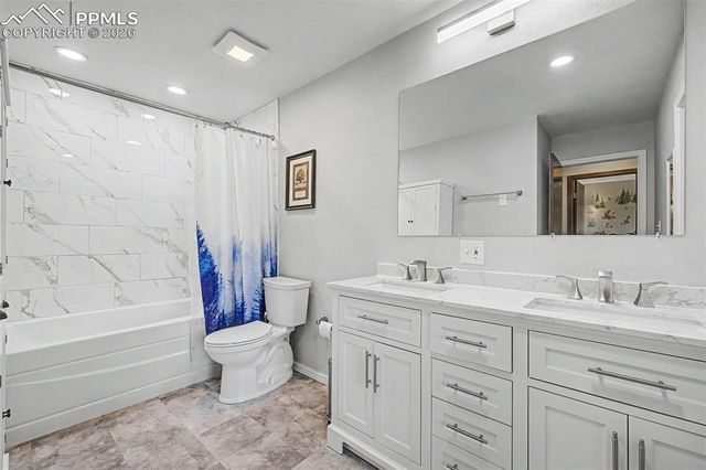 1140 Magic Lamp Way 3, Monument, CO 80132