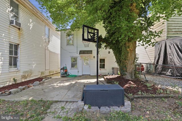 416 W JOHN ST, Martinsburg, WV 25401