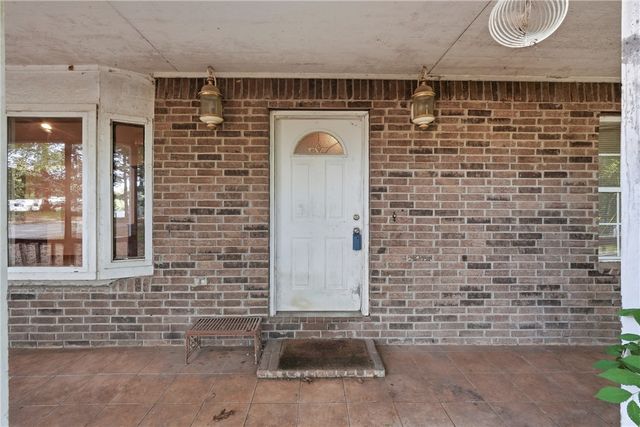 10095 El Camino Road, Rogers, AR 72758
