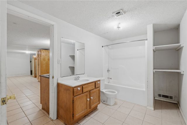 10095 El Camino Road, Rogers, AR 72758