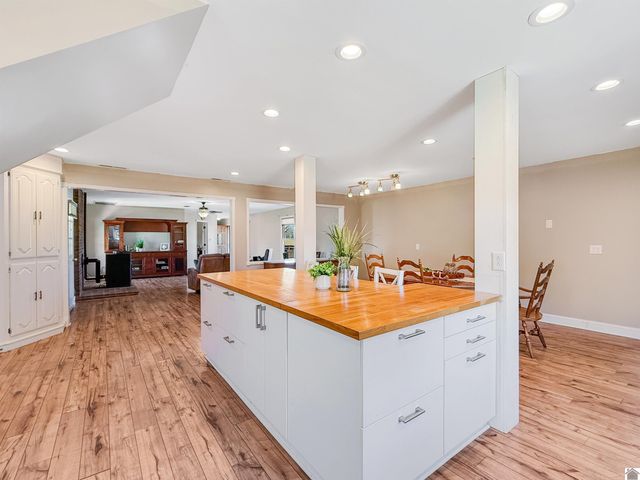 714 McDougal, Murray, KY 42071