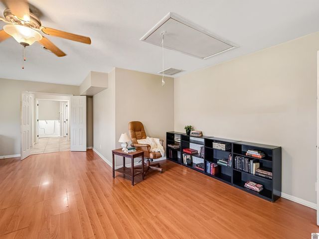 714 McDougal, Murray, KY 42071