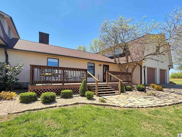 714 McDougal, Murray, KY 42071