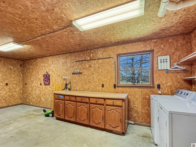 714 McDougal, Murray, KY 42071