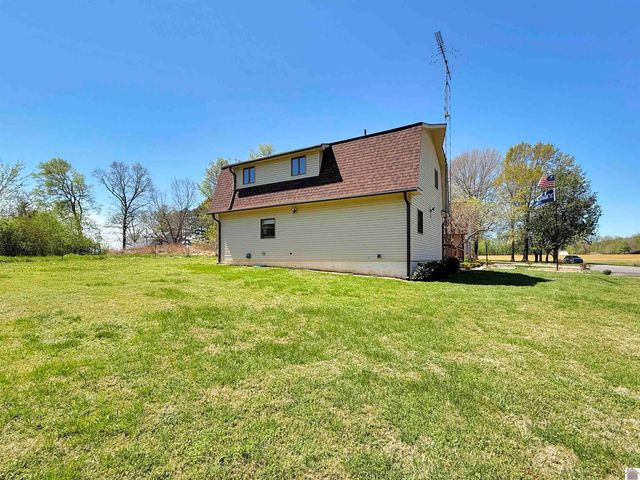 714 McDougal, Murray, KY 42071