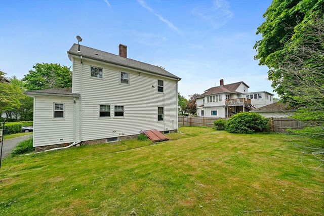 19 Byron Ave, Brockton, MA 02301