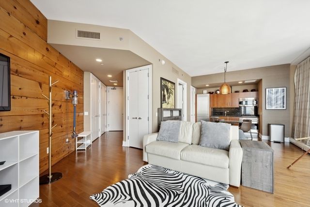 401 N Wabash Avenue 34F, Chicago, IL 60611