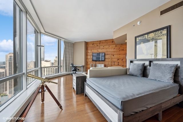 401 N Wabash Avenue 34F, Chicago, IL 60611