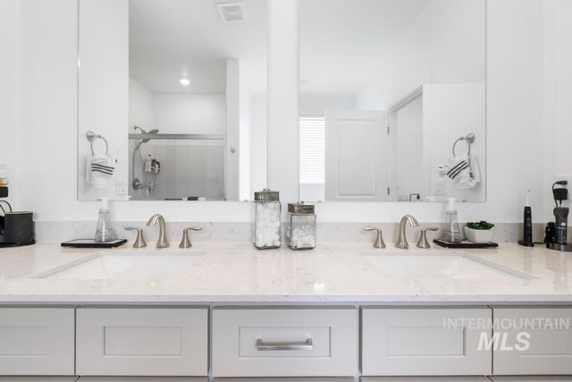20455 Weymouth Pl, Caldwell, ID 83605