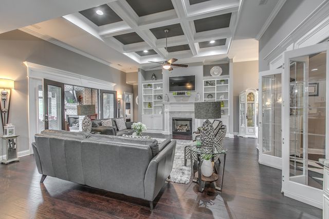 7745 Santos Dr, Murfreesboro, TN 37129