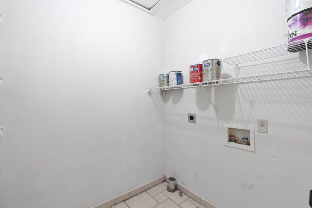 1304 Delano A, Austin, TX 78721
