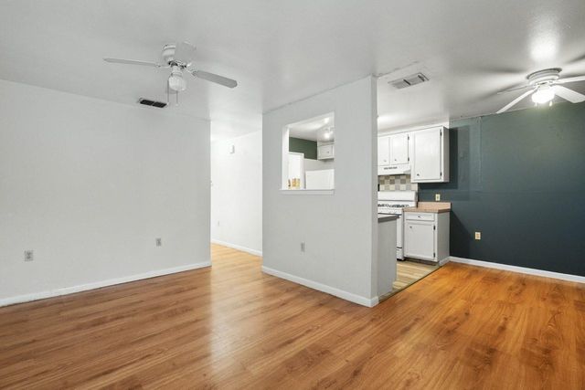 1304 Delano A, Austin, TX 78721