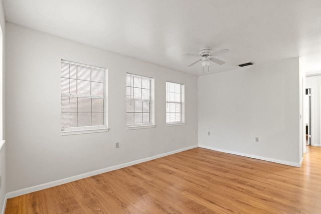 1304 Delano A, Austin, TX 78721