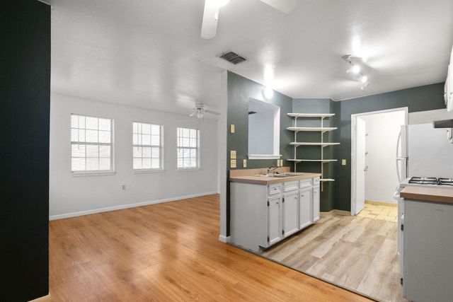 1304 Delano A, Austin, TX 78721