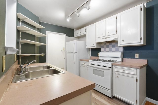 1304 Delano A, Austin, TX 78721
