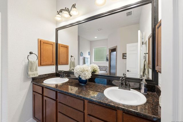 16411 YAUPON VLY, Helotes, TX 78023