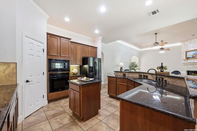16411 YAUPON VLY, Helotes, TX 78023
