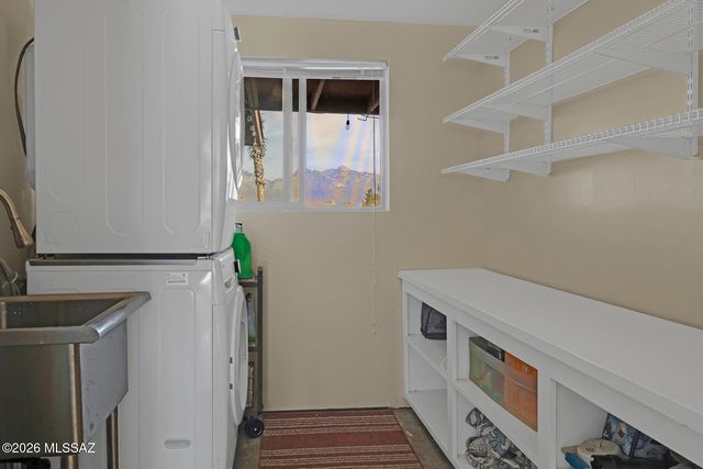 9921 E Bunker Hill Place, Tucson, AZ 85748