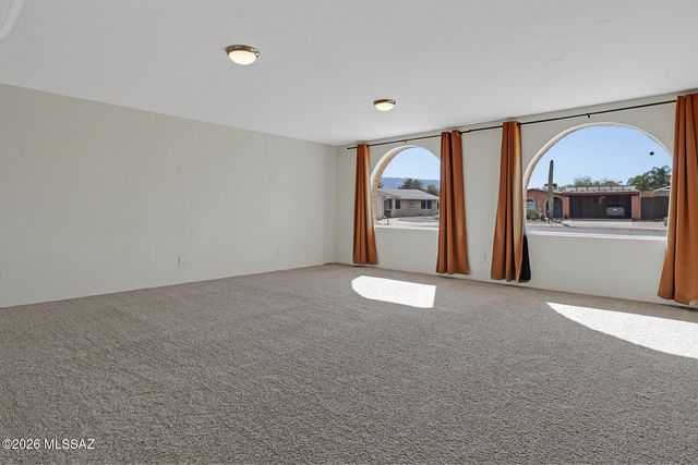 9921 E Bunker Hill Place, Tucson, AZ 85748