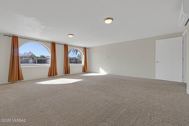 9921 E Bunker Hill Place, Tucson, AZ 85748