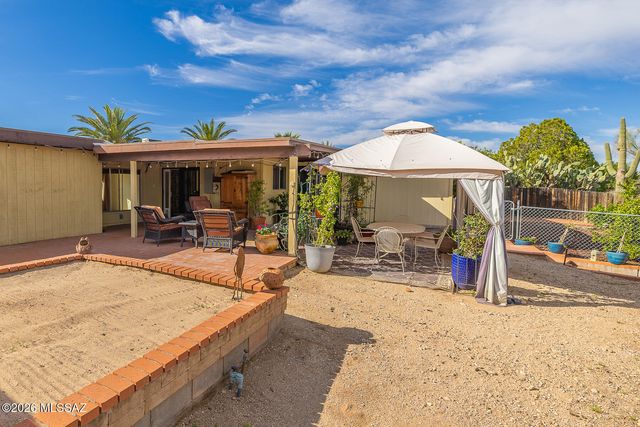 9921 E Bunker Hill Place, Tucson, AZ 85748