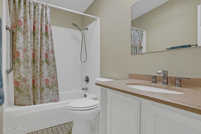 9921 E Bunker Hill Place, Tucson, AZ 85748